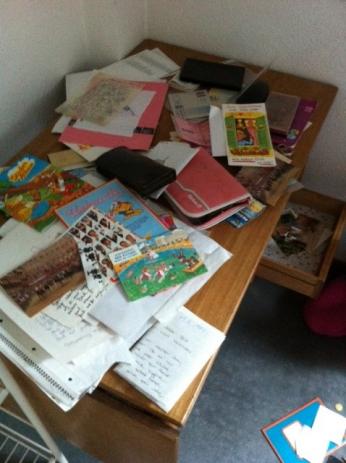 schreibtisch