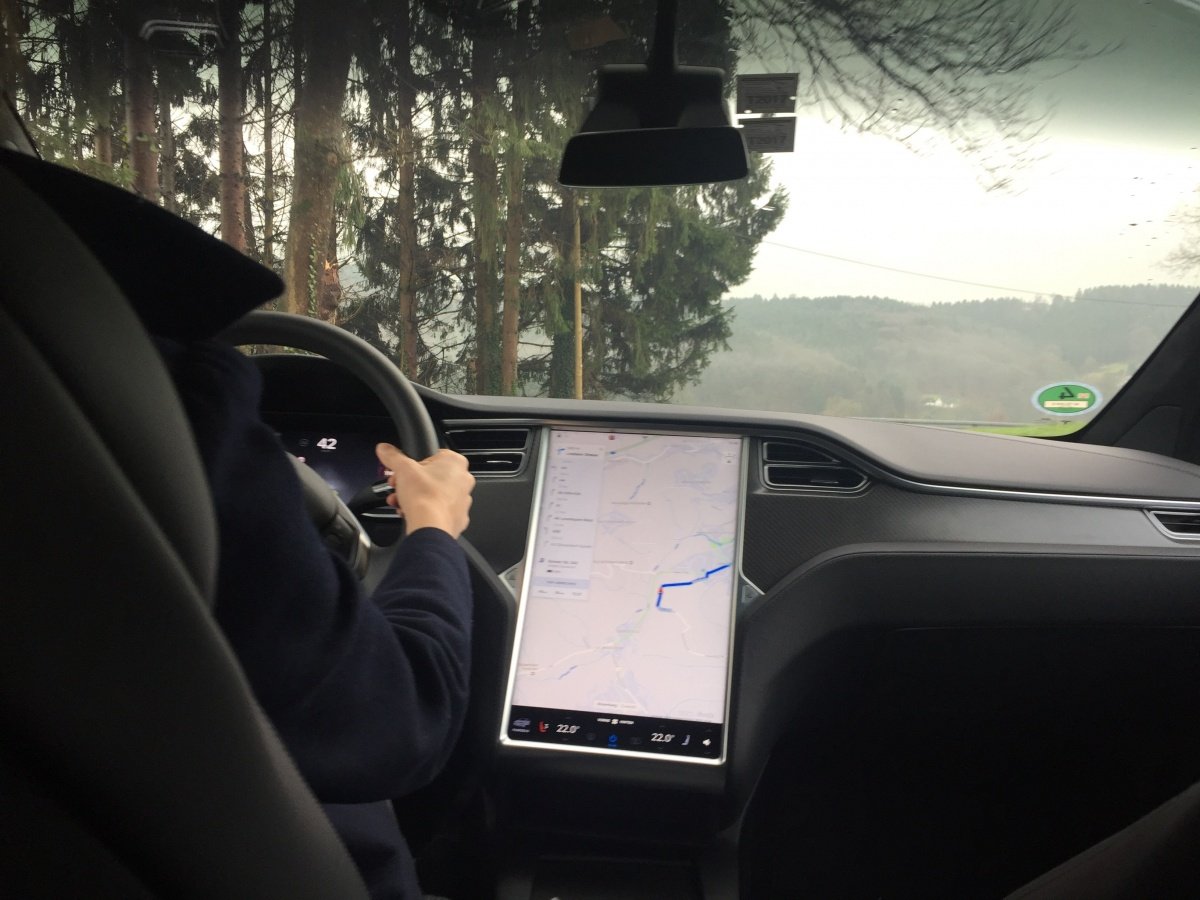 tesla display