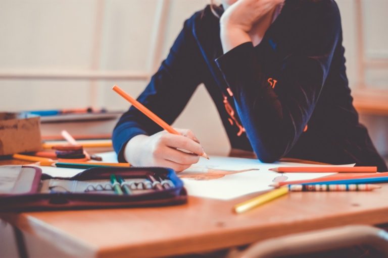 school g6e09f9a3e 1280