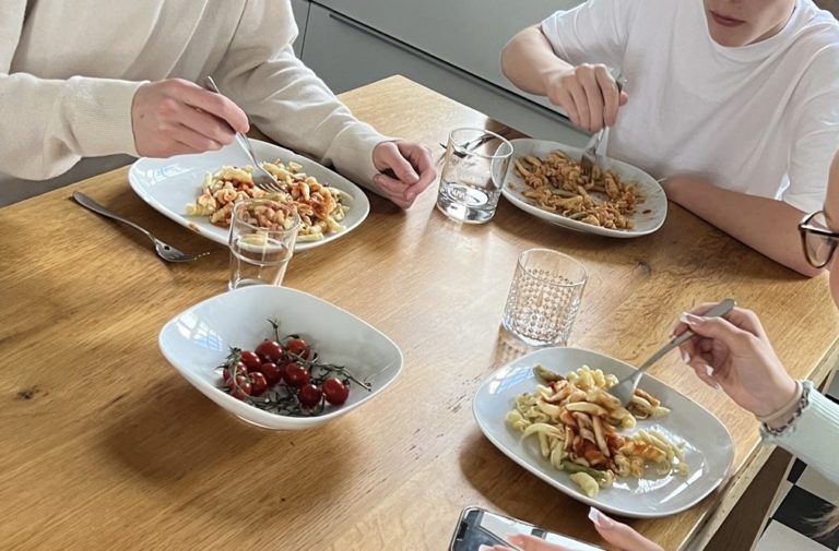 Essen als Druckmittel