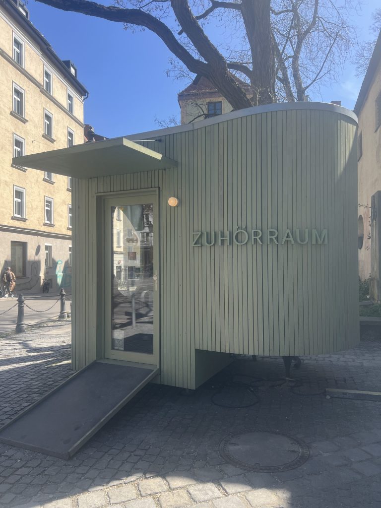 Zuhörraum
