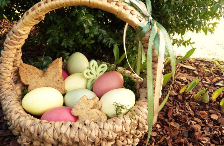 FROHE OSTERN